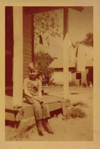 Thomas Taylor photo gallery thumbnail 28 of 98