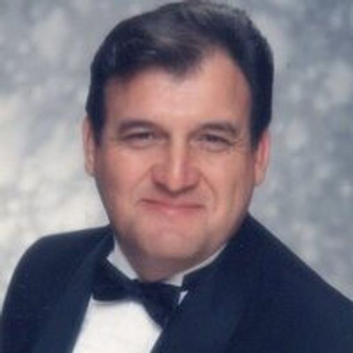 Sie Thomas Mares Profile Photo