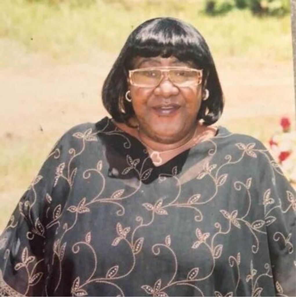 Queen E. Fields Moore Profile Photo