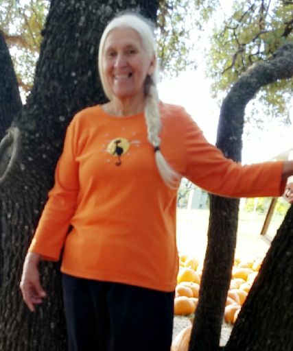 Yolanda C. Gonzalez photo gallery thumbnail 223 of 357