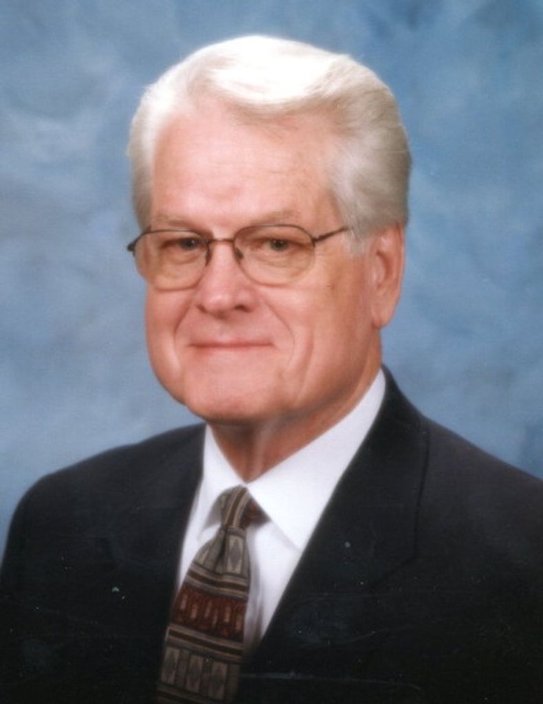 Carl Lenzi Moss Profile Photo