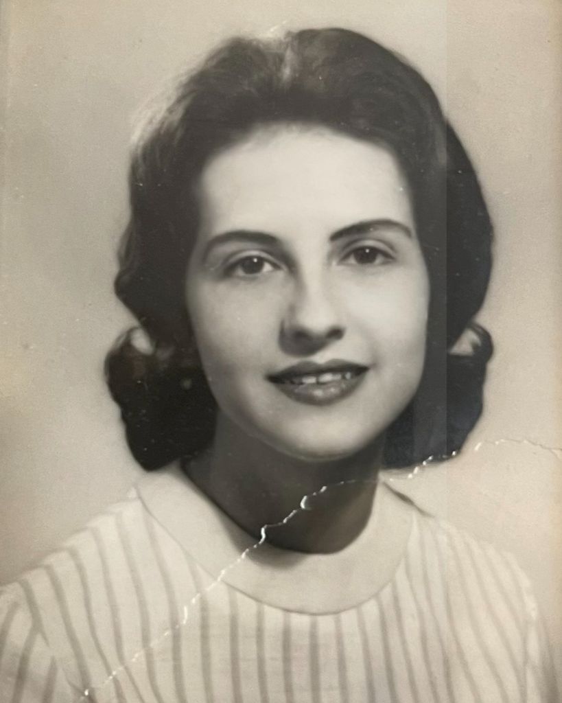 Lucile Mai Stagg Yingling Holmes Profile Photo