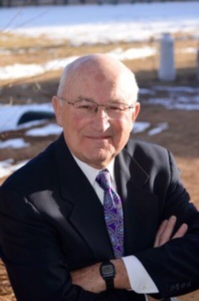 Arthur Evans Gay Profile Photo