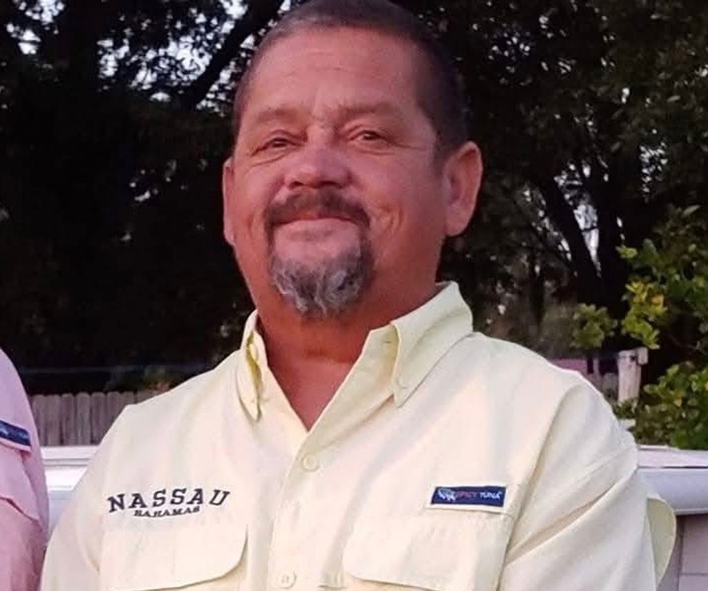 Luis Castro Profile Photo