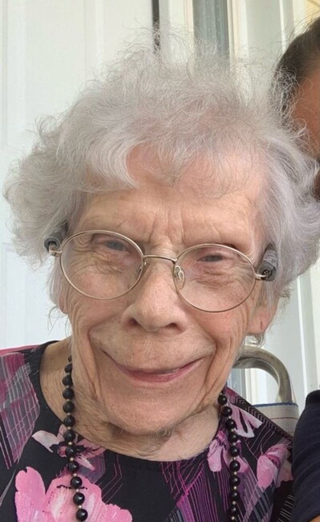 Claire Labarge Profile Photo