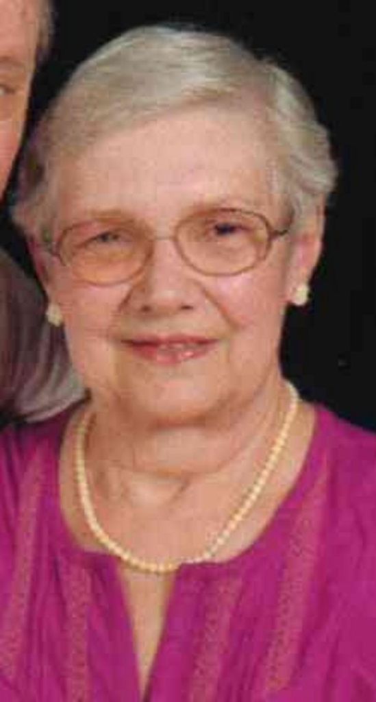 Agnes Karoly Profile Photo