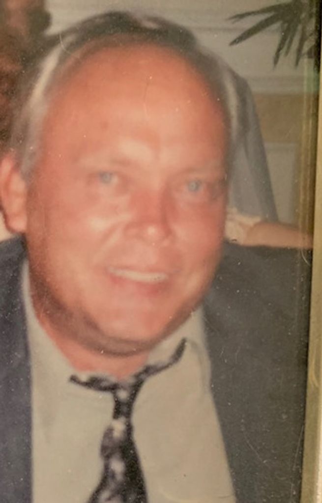 Roy M Sakariasen