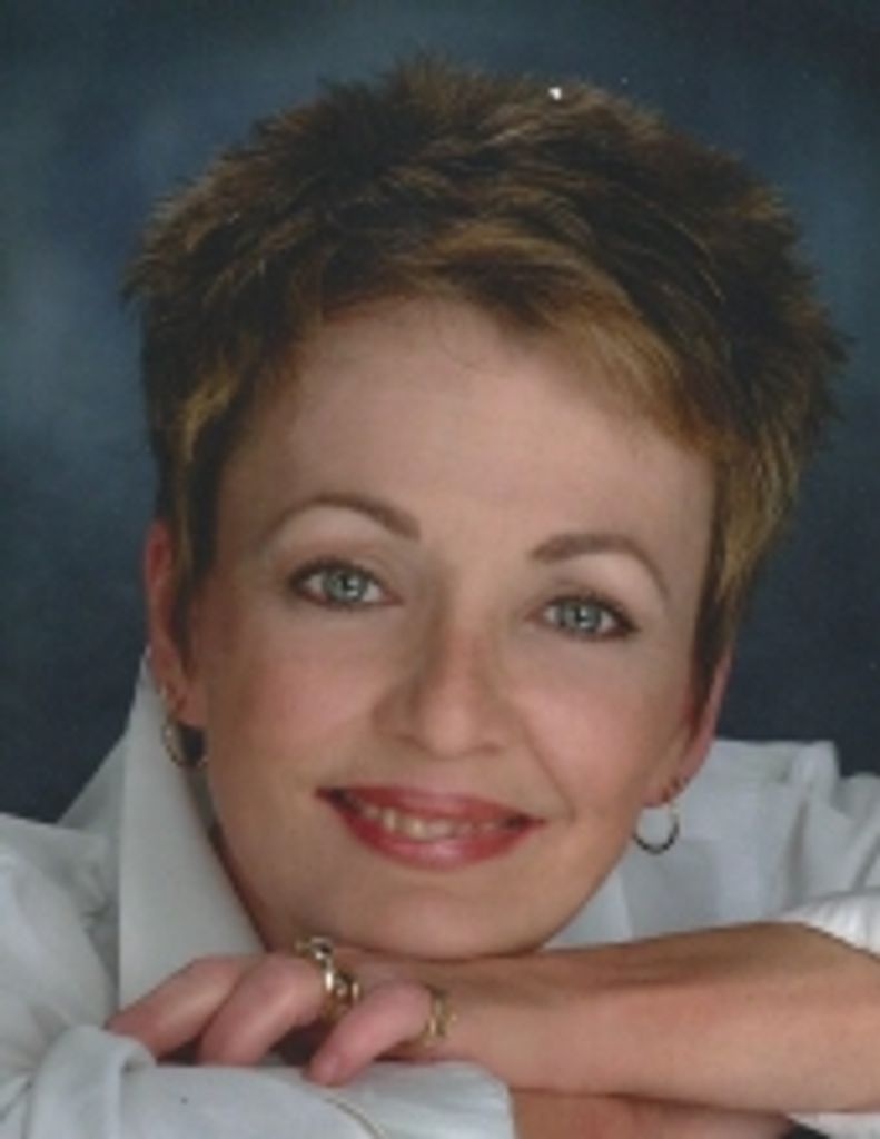 Susan E. "Susie"  Flynn Hawk