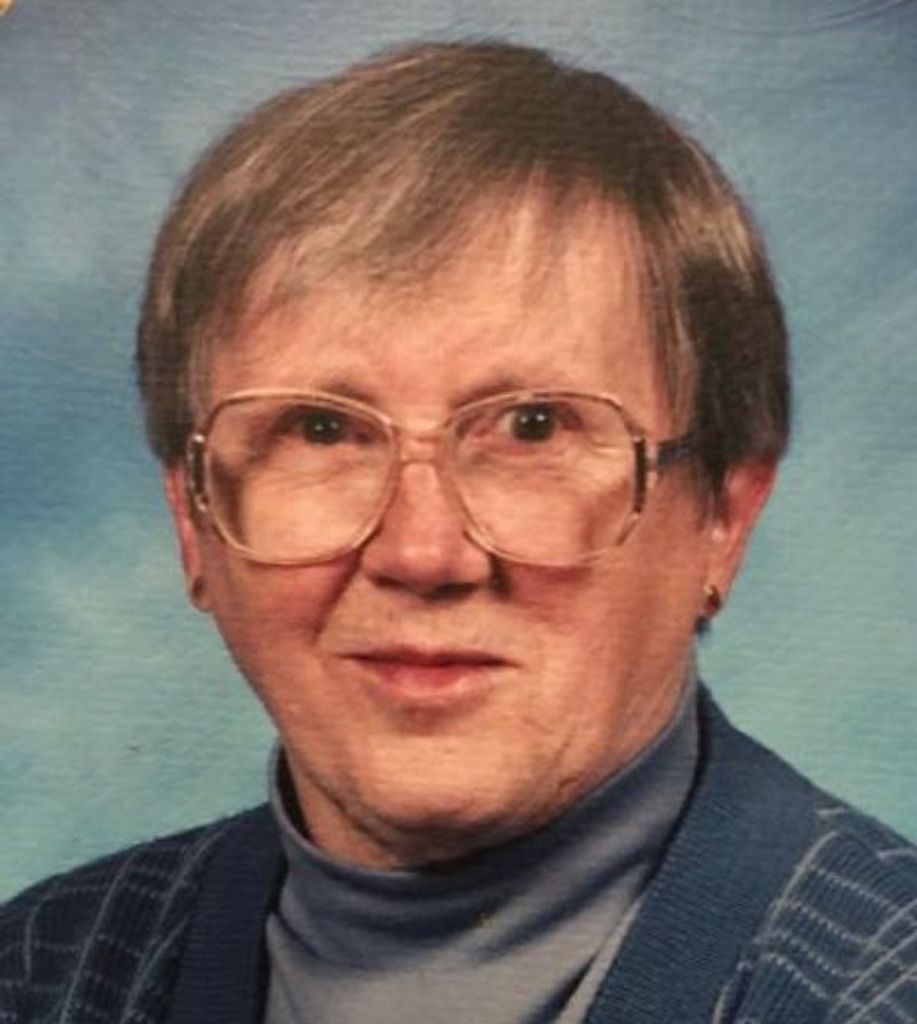 Carolyn (Yost) Karas