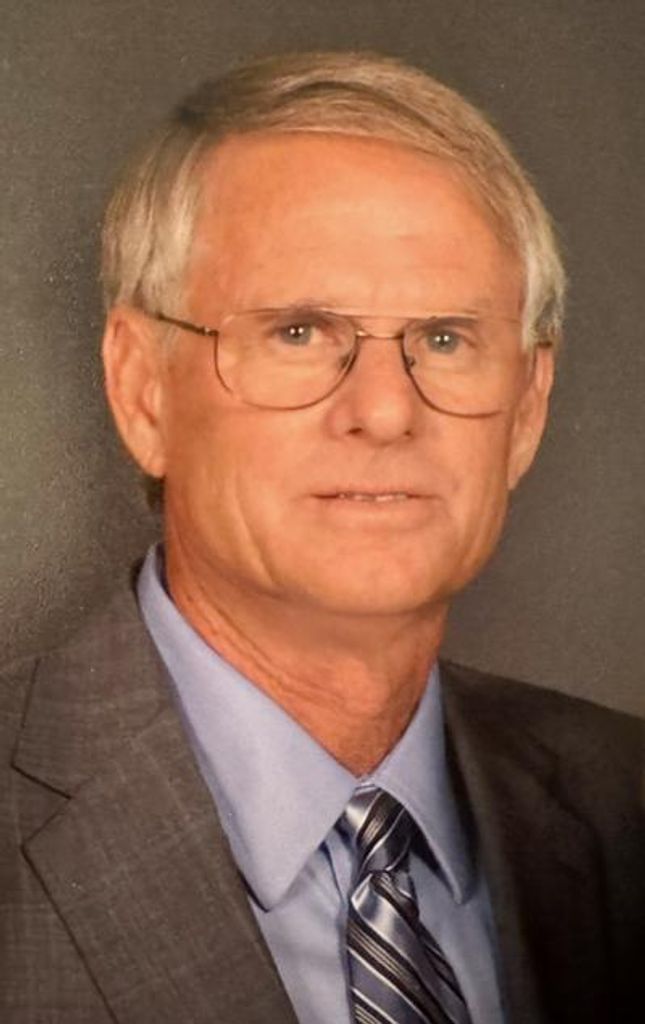 Larry Lloyd Rector Profile Photo