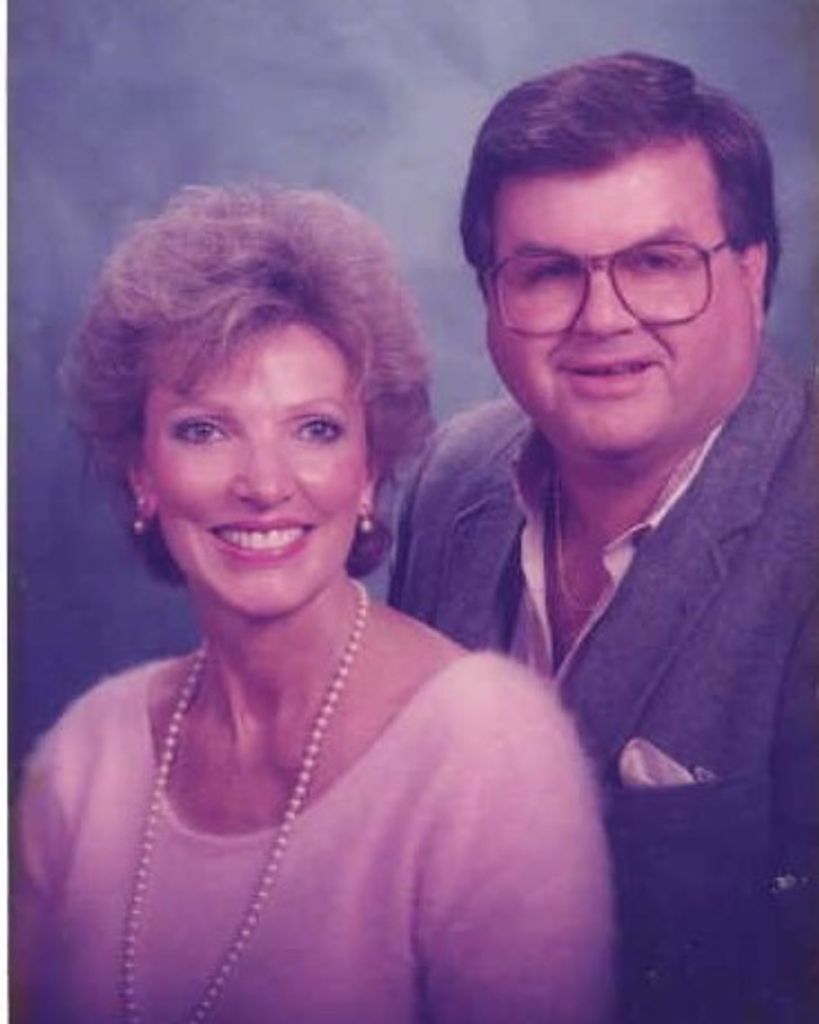 Joyce Davis Vellutinni