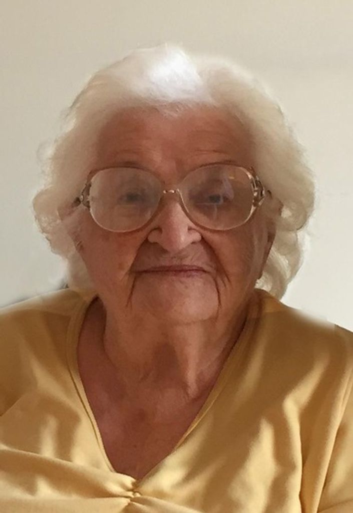 Anne Comeau Profile Photo
