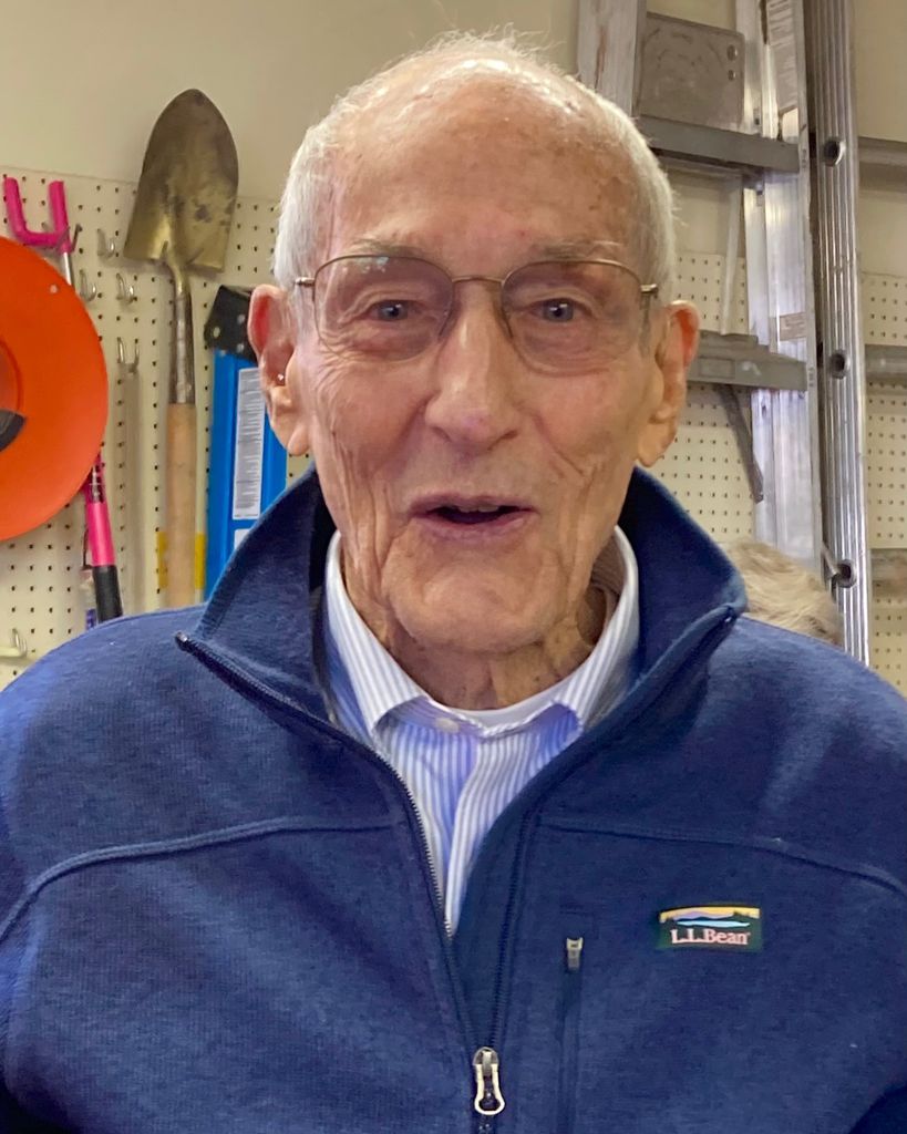 Lucas J. Hecker