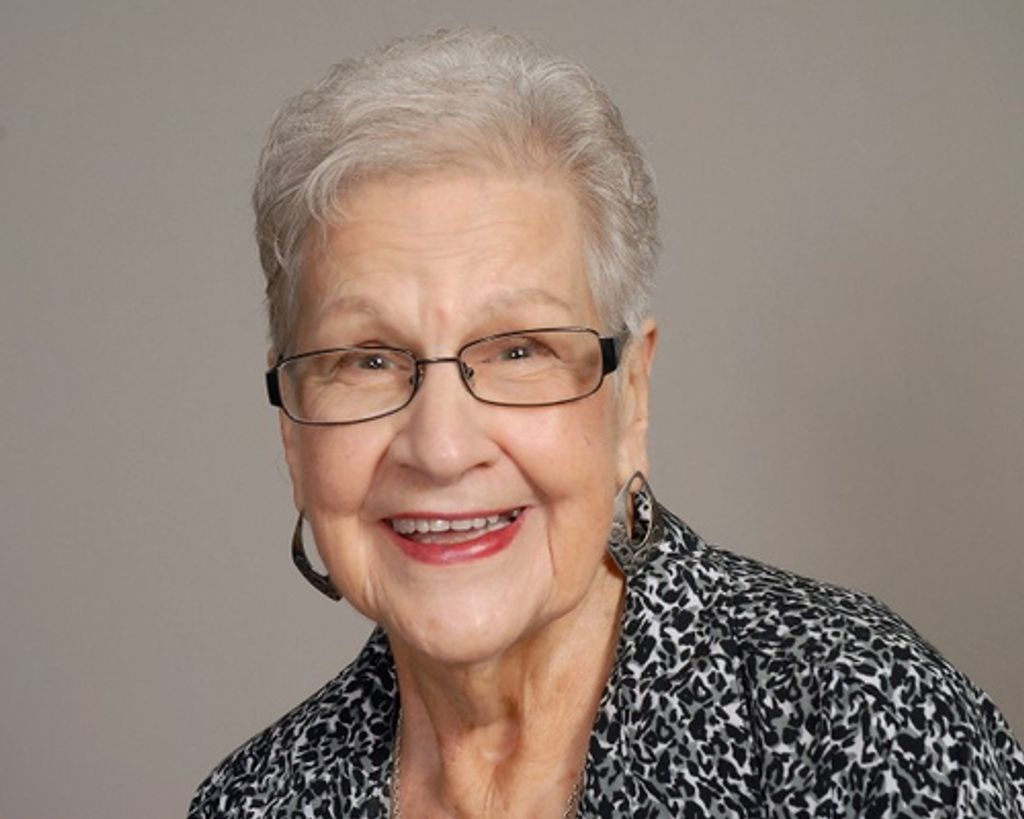 Laura Lundeen Profile Photo