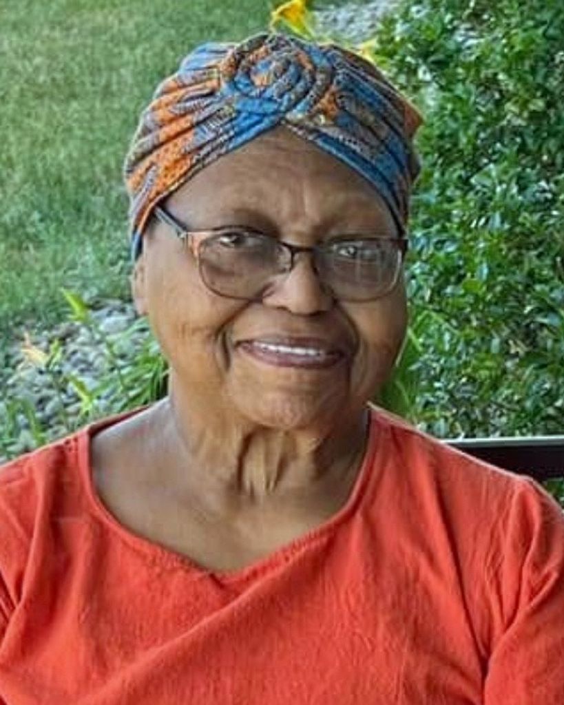 Rosemary Lakes Profile Photo