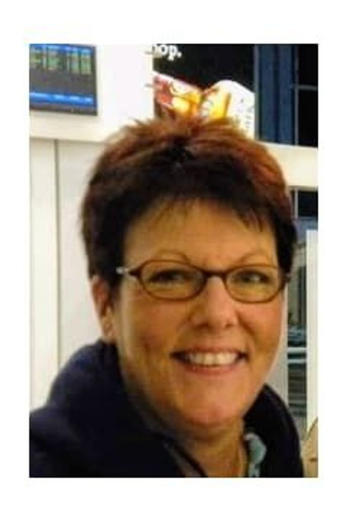 Carol Louise Hewett