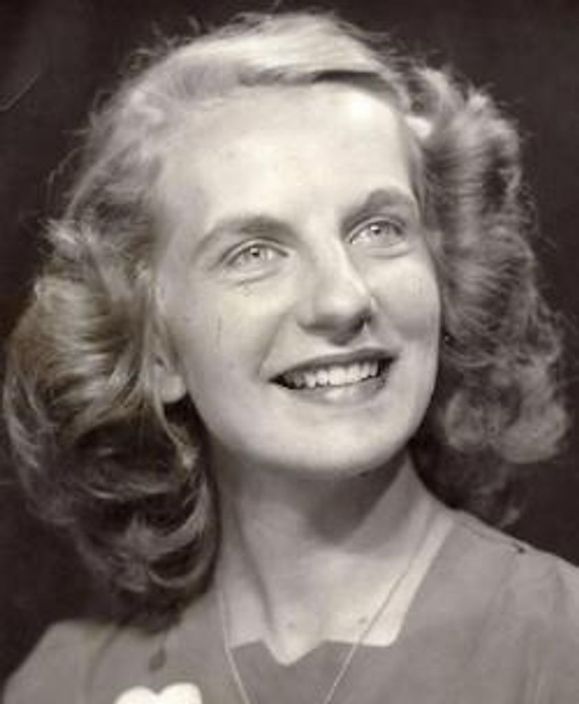 Julia Dougert Profile Photo