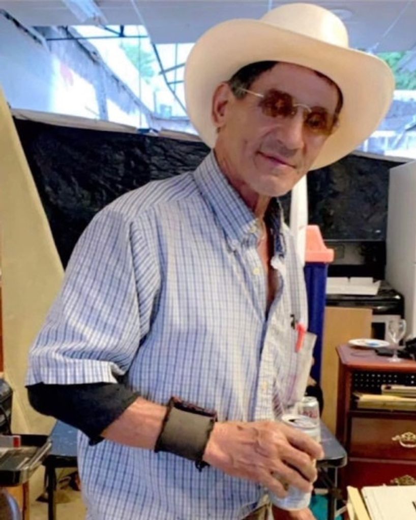 Robert Castillo Sr.