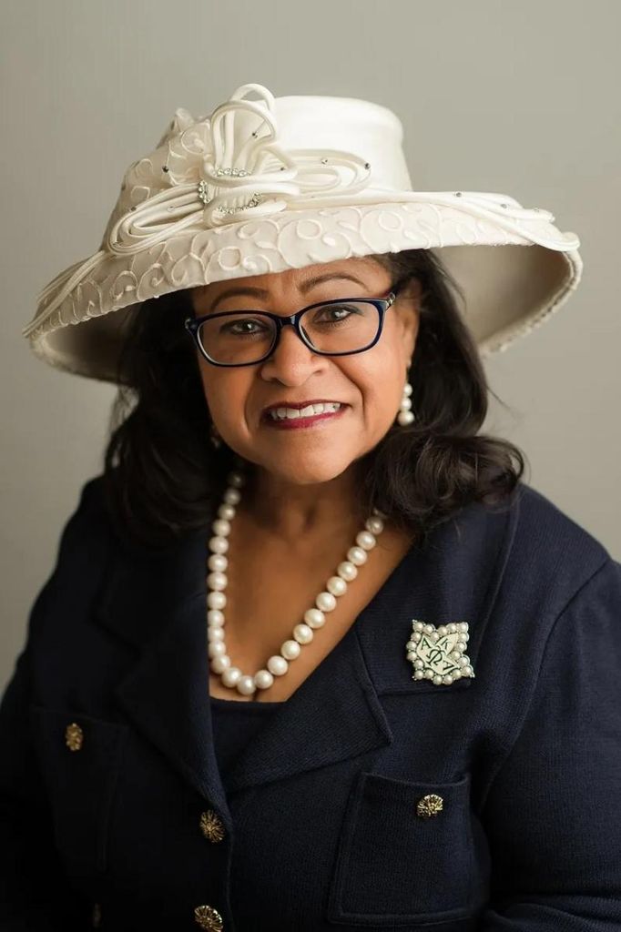 Elizabeth "Liz" Mcphee Profile Photo