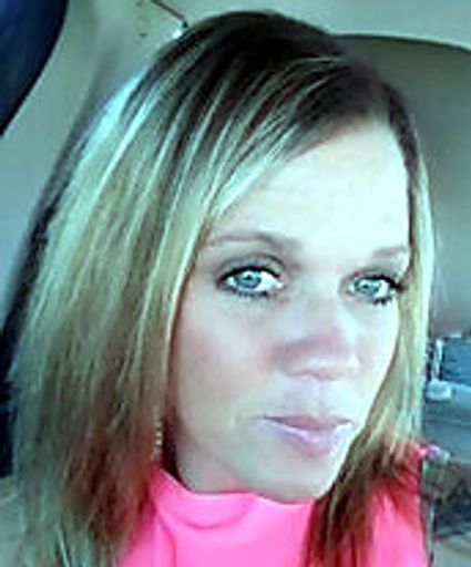 Ashley Kelley photo gallery thumbnail 2 of 108