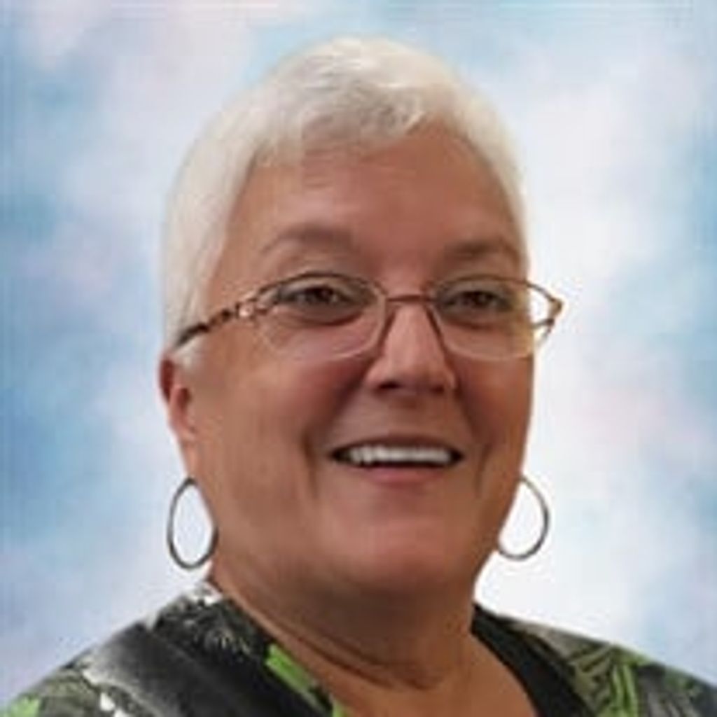 Nyli Suzett Smith