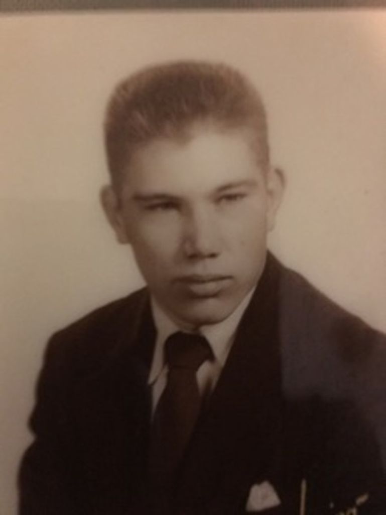 Lawrence Tobey