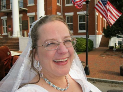 Linda Sue Brandon photo gallery thumbnail 2 of 30