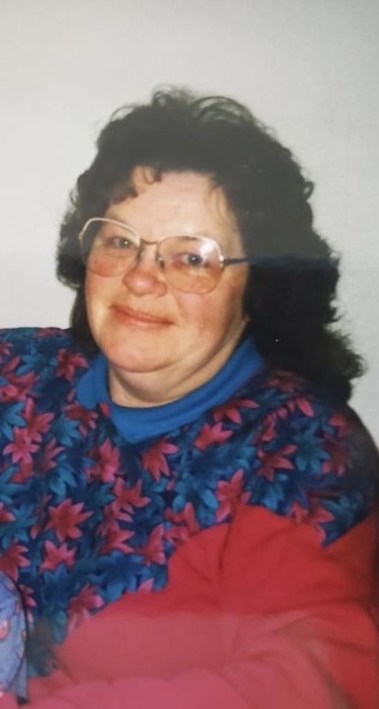 Judy Radeen Singer Profile Photo
