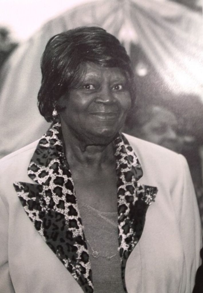 Fannie Achoe
