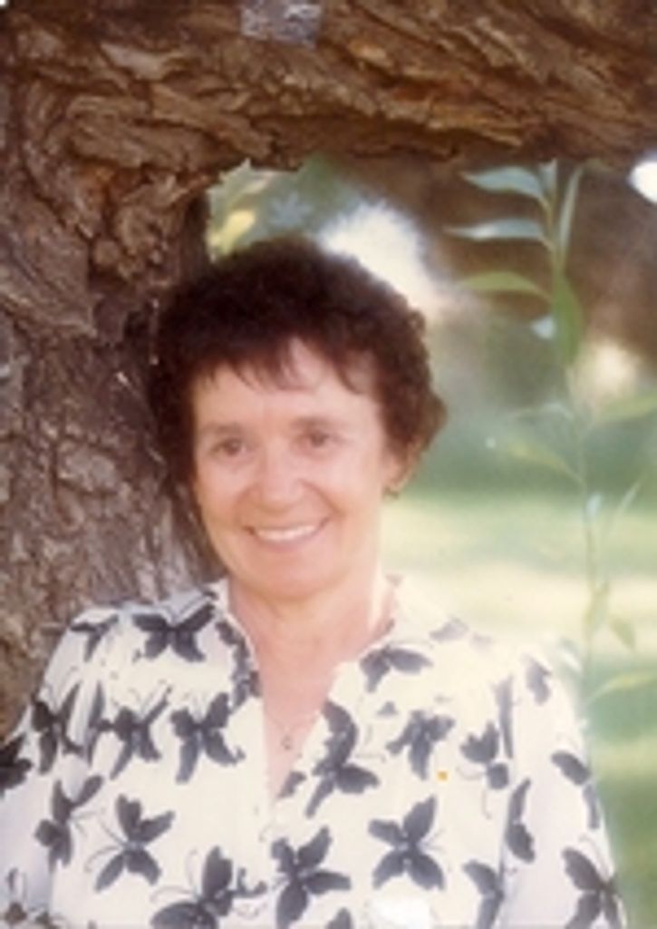 Lola Cates