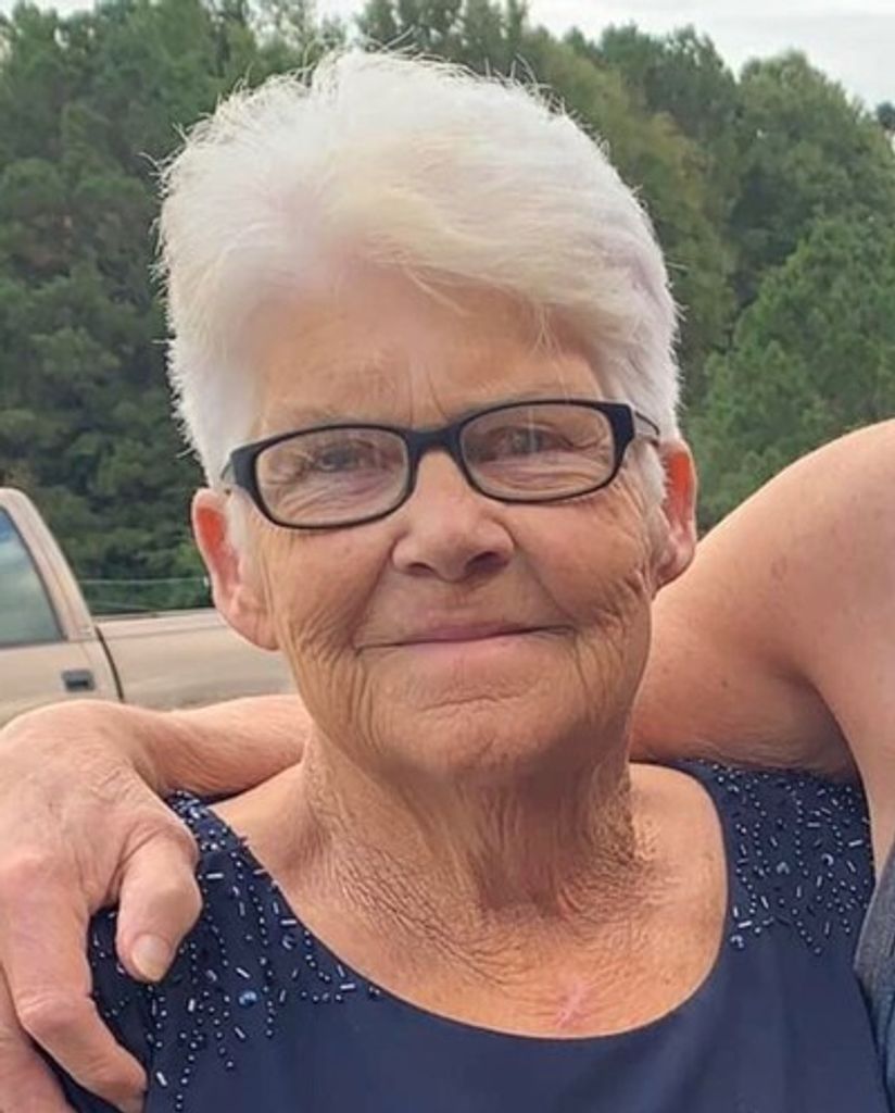 Vickie Mills Profile Photo