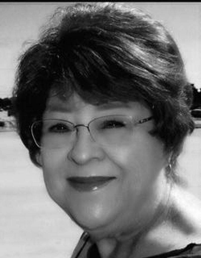 Linda Urbanek Profile Photo