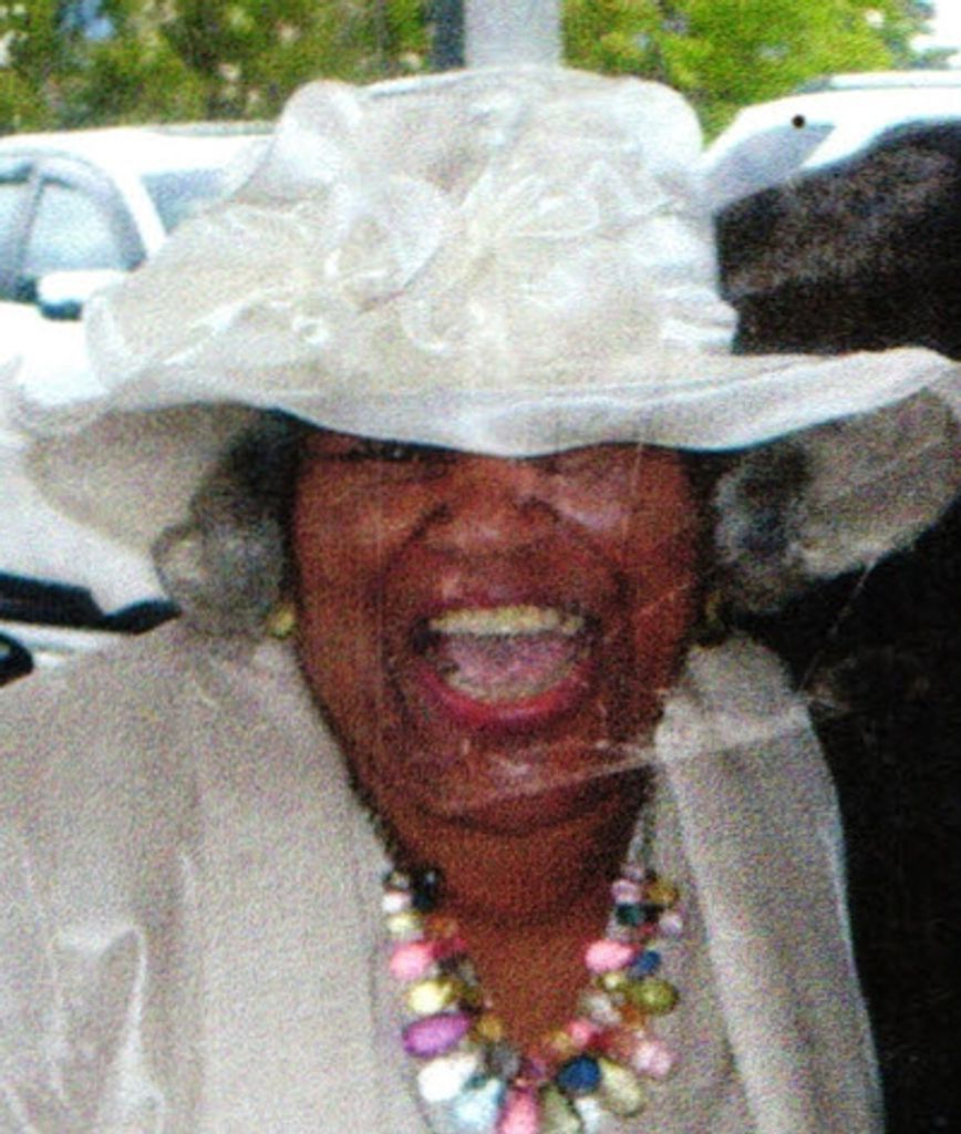 Eva Watts Profile Photo