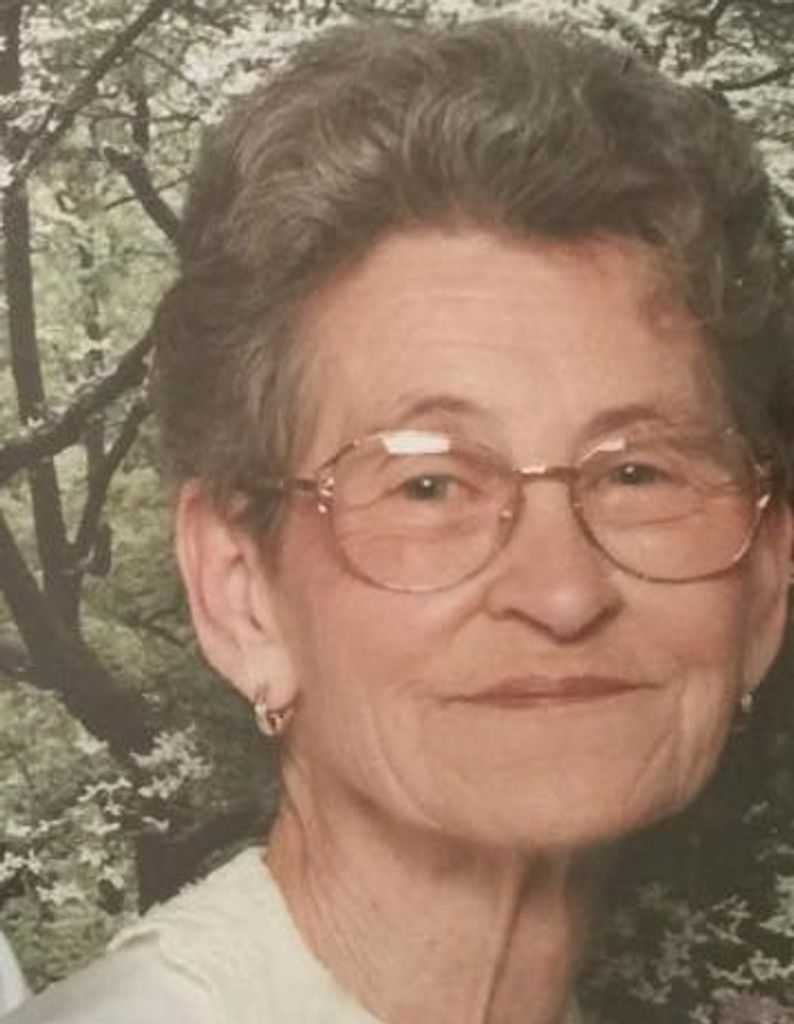 Linda Lee (Hamilton)  West