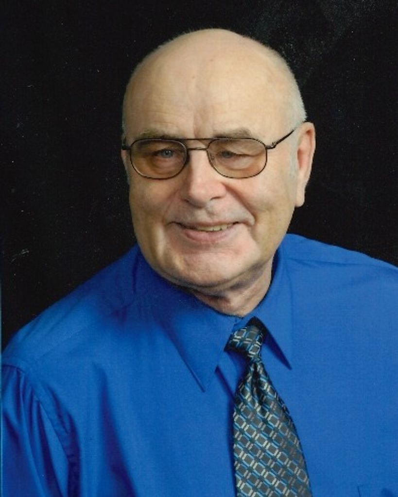 Thomas "Tom" Louwagie