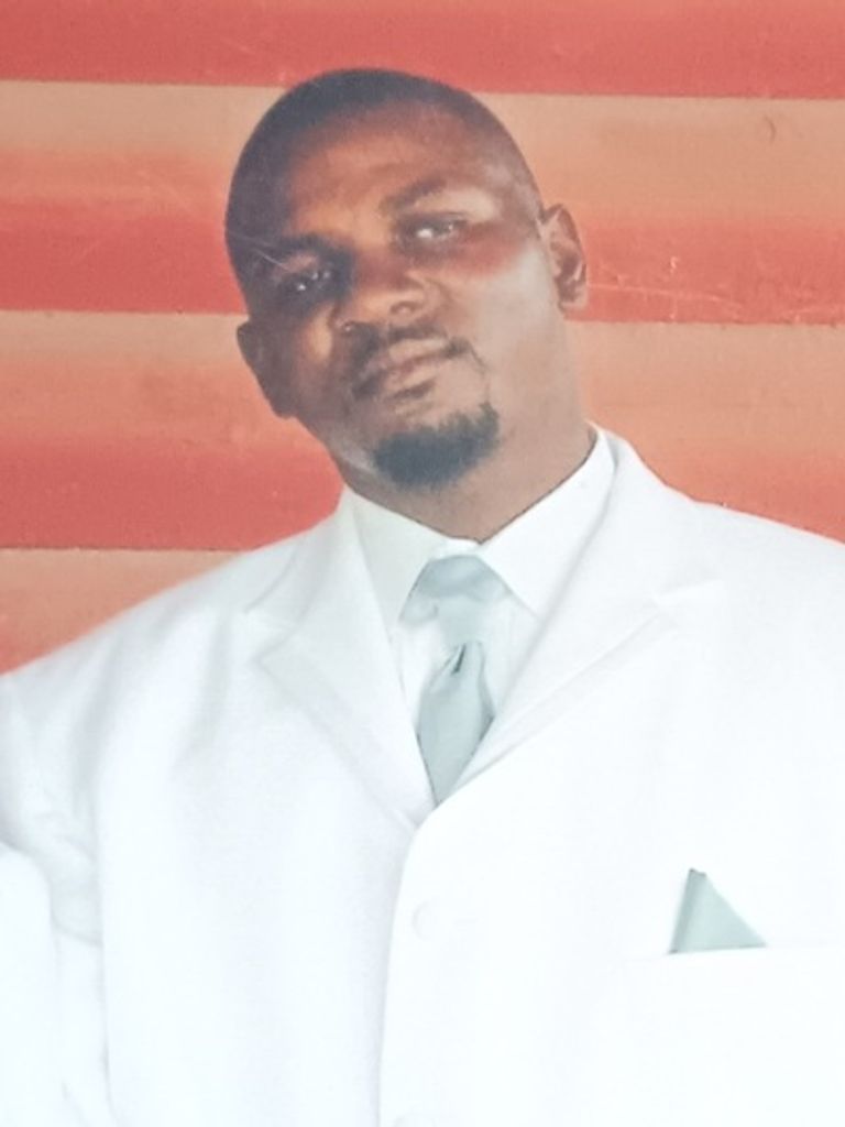 George Ellis Profile Photo