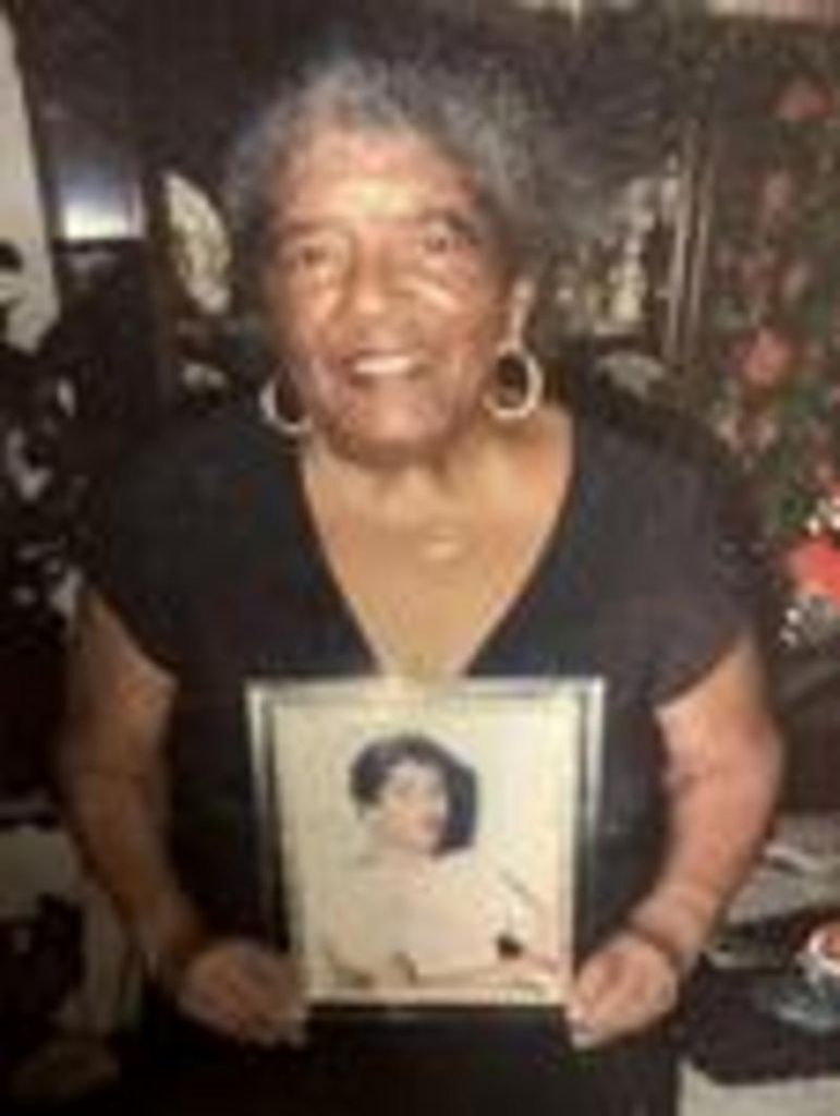 Mrs. Daisy Thomas Profile Photo