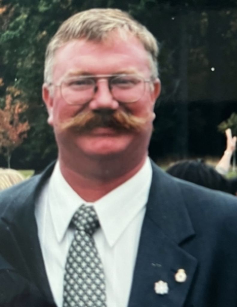 Michael Lindsay Carver Profile Photo