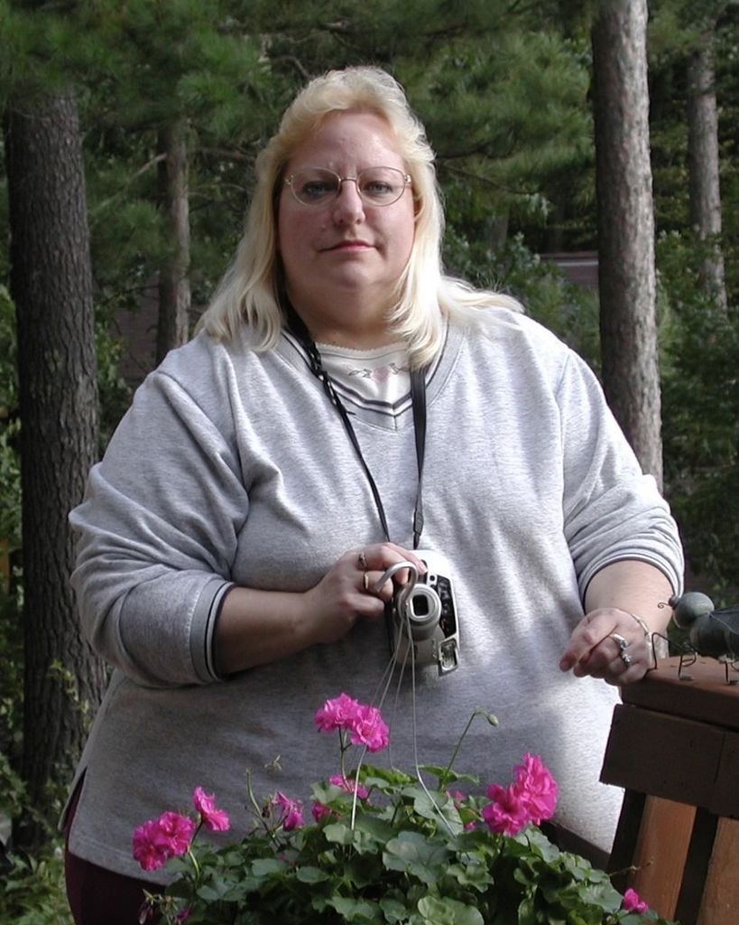Lisa H Nuhring Profile Photo