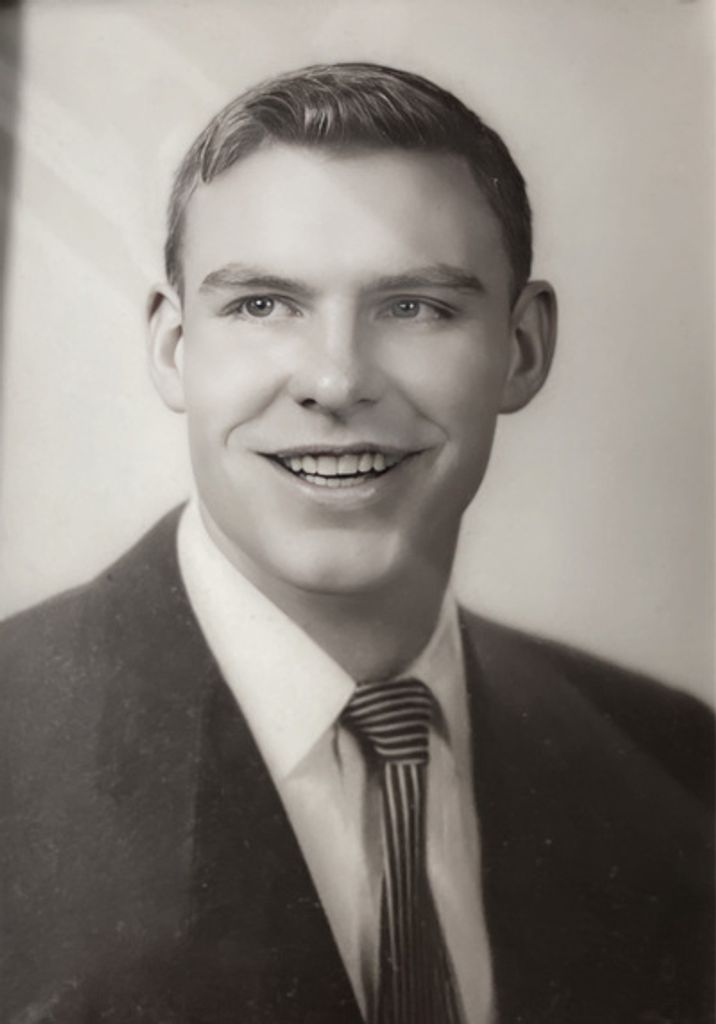 Robert "Bob" Sheehan