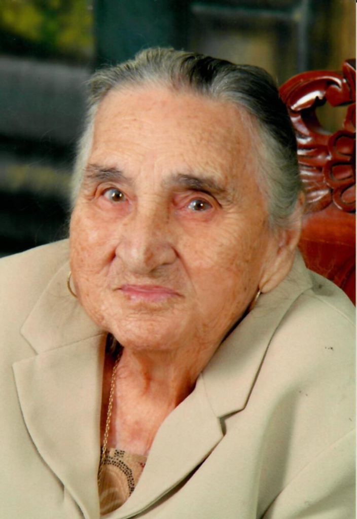 EVA E ROSALEZ