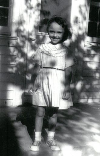 Donna Lyn Mosier photo gallery thumbnail 42 of 155