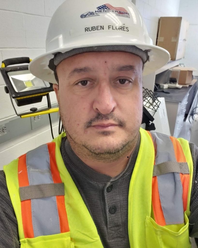 Ruben Flores Profile Photo