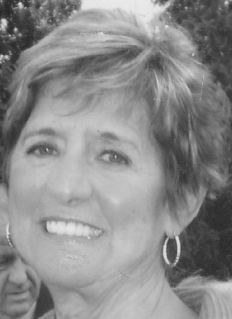 Joan M (Gonsalves)  Perry