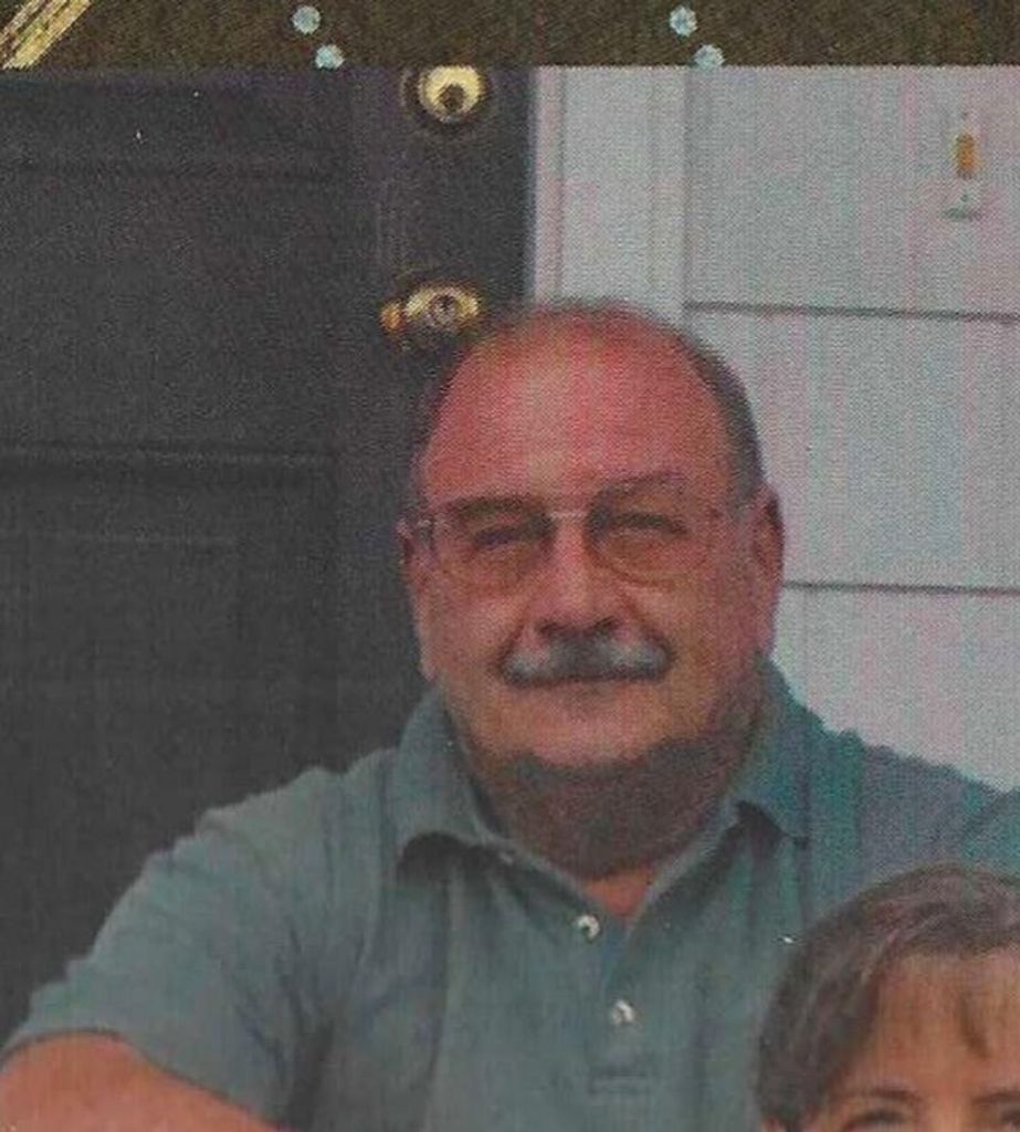 Robin Wayne Moore Profile Photo