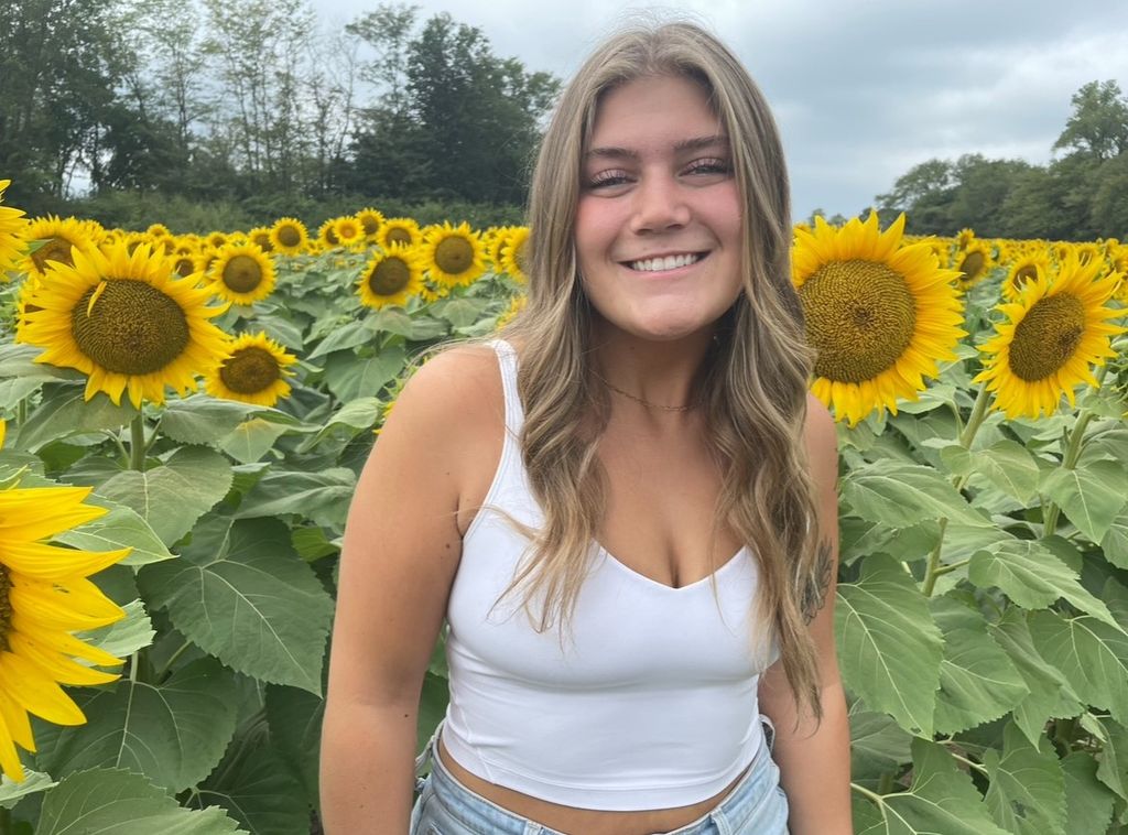 Hayley Claire Schweda Profile Photo