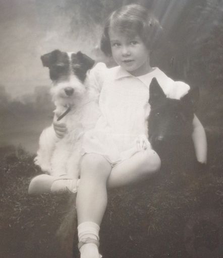 Pauline Burden photo gallery thumbnail 4 of 13