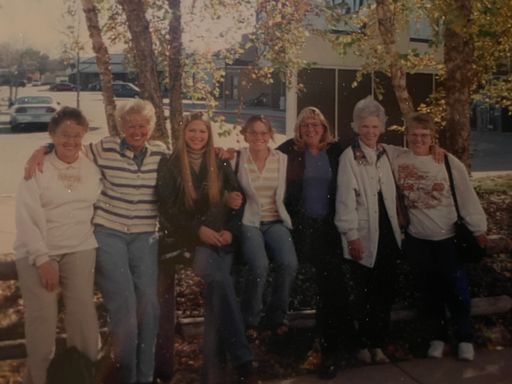 Linda A. Edwards photo gallery thumbnail 88 of 95