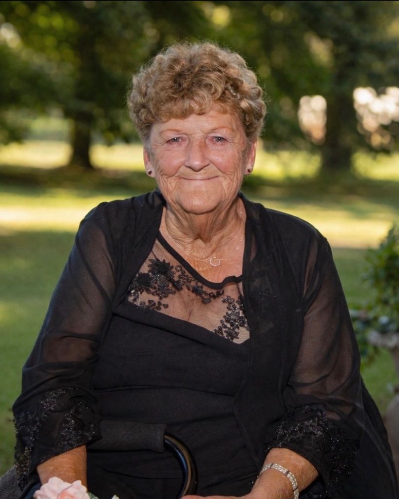 Annette Lewis Profile Photo