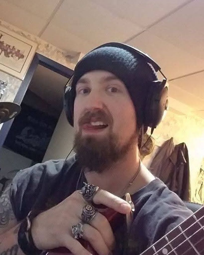 Joshua Elliston Profile Photo